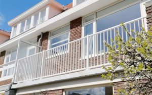 Balkon op uitbouw