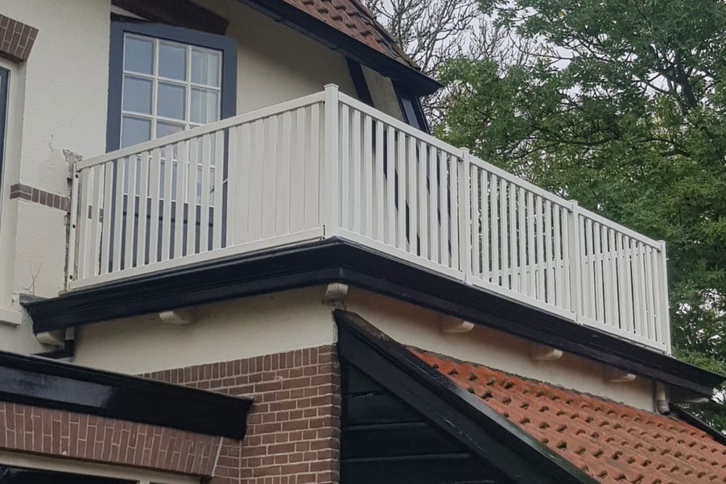 houtlook-balustrade-dakterras - Balkonhekwerk