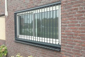 ijzerwerk voor raam