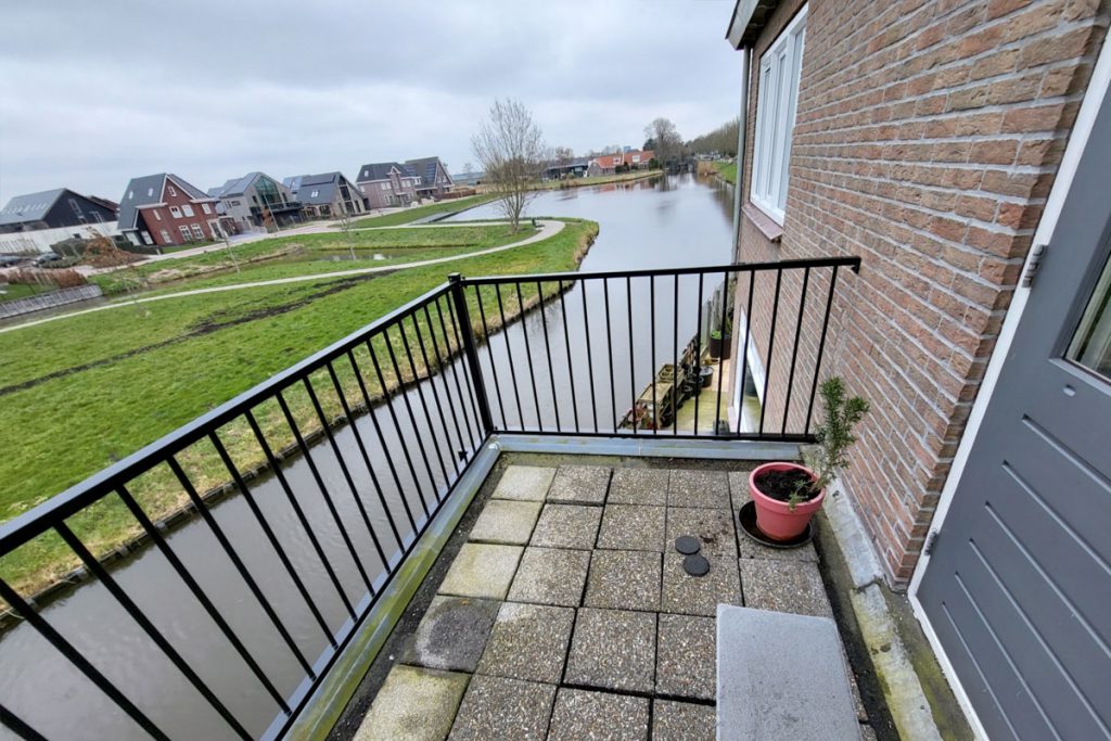 balustrade op uitbouw in Berkhout