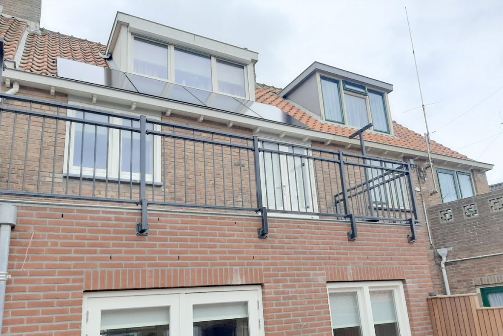 Stalen balustrade in Katwijk