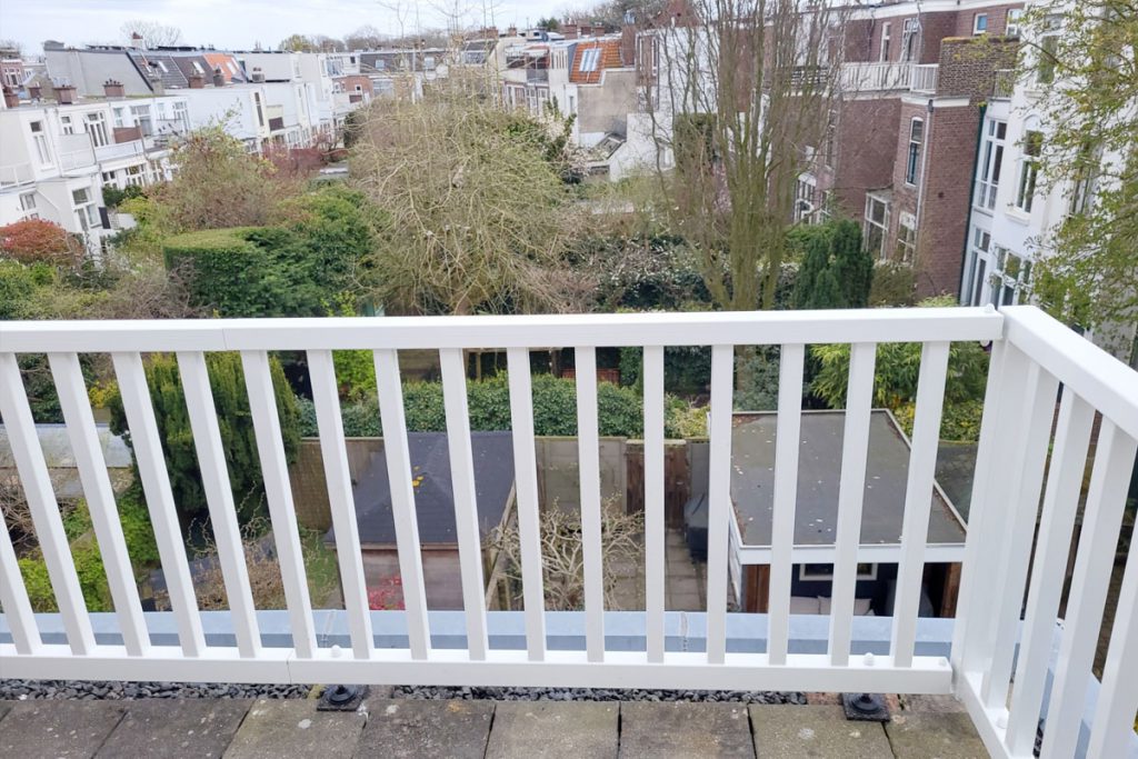 Houtlook balustrade in Rijswijk