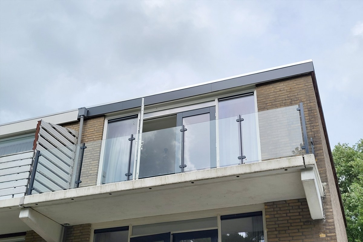 glazen balkonhekken in Nieuwkoop