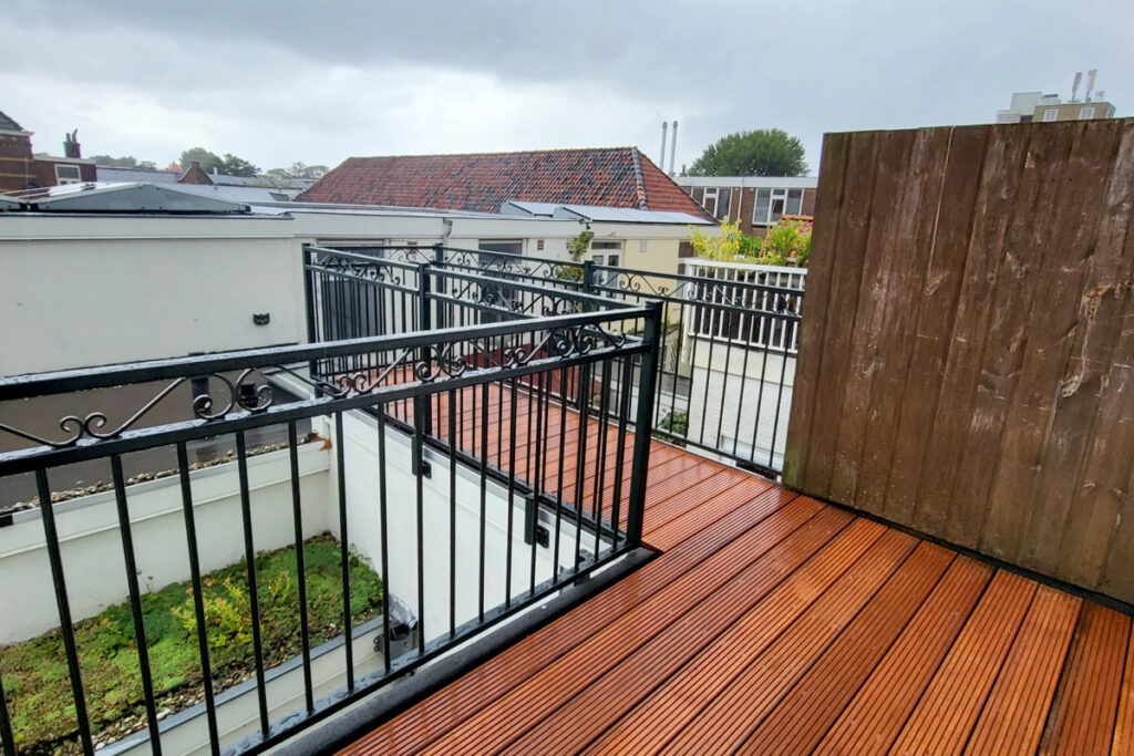 Balustrade en Vlonder in Den Haag