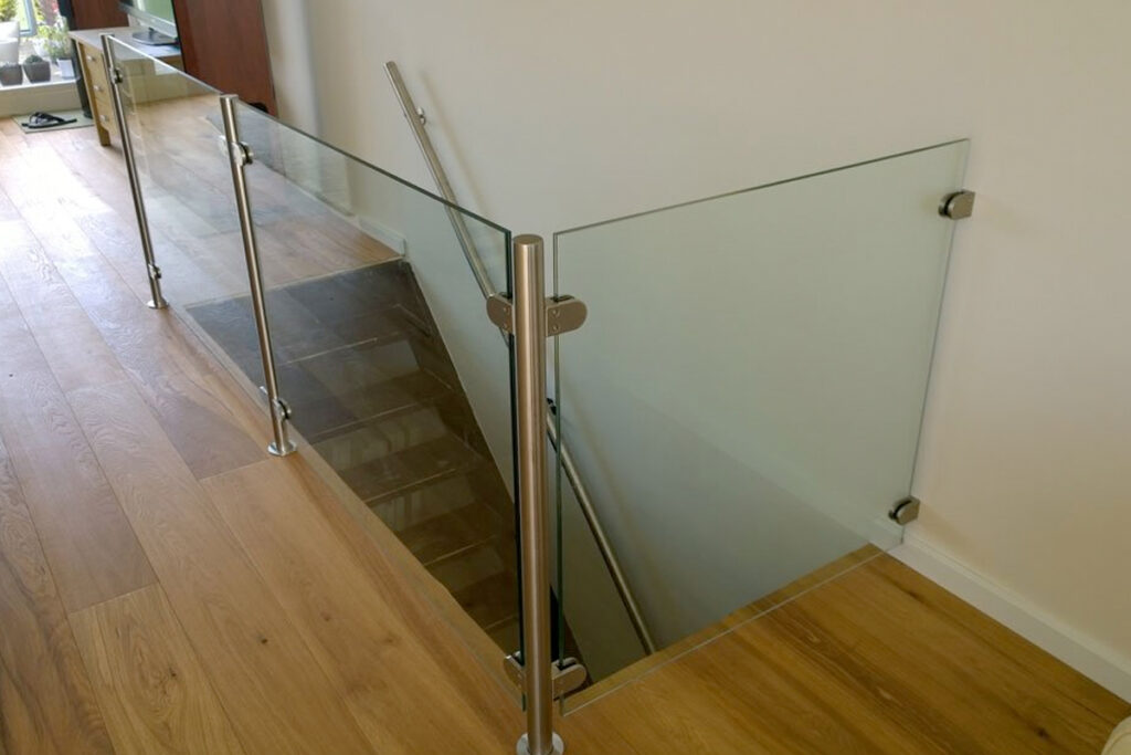 installeren trapgat balustrade