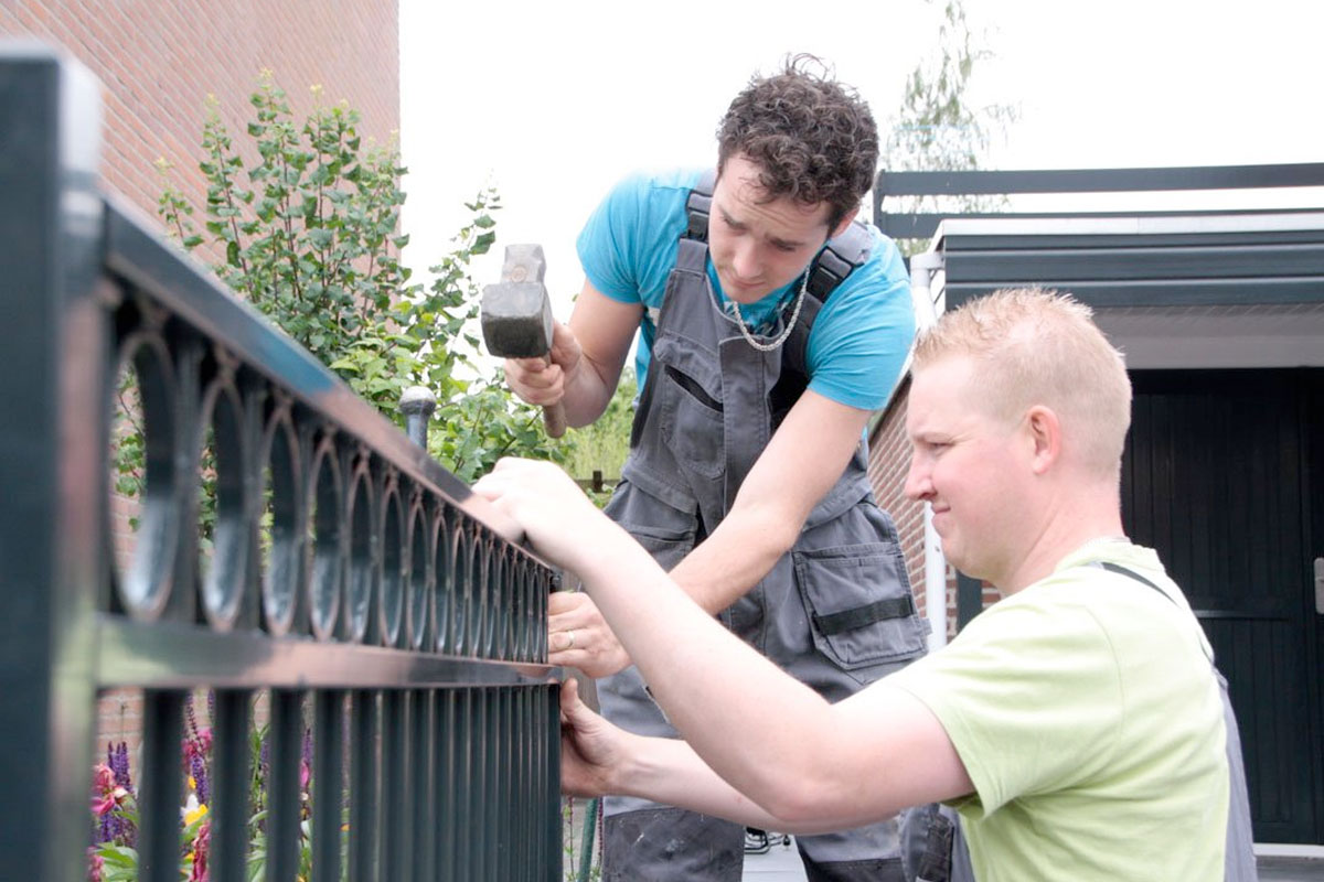 Roest op sierhekwerk