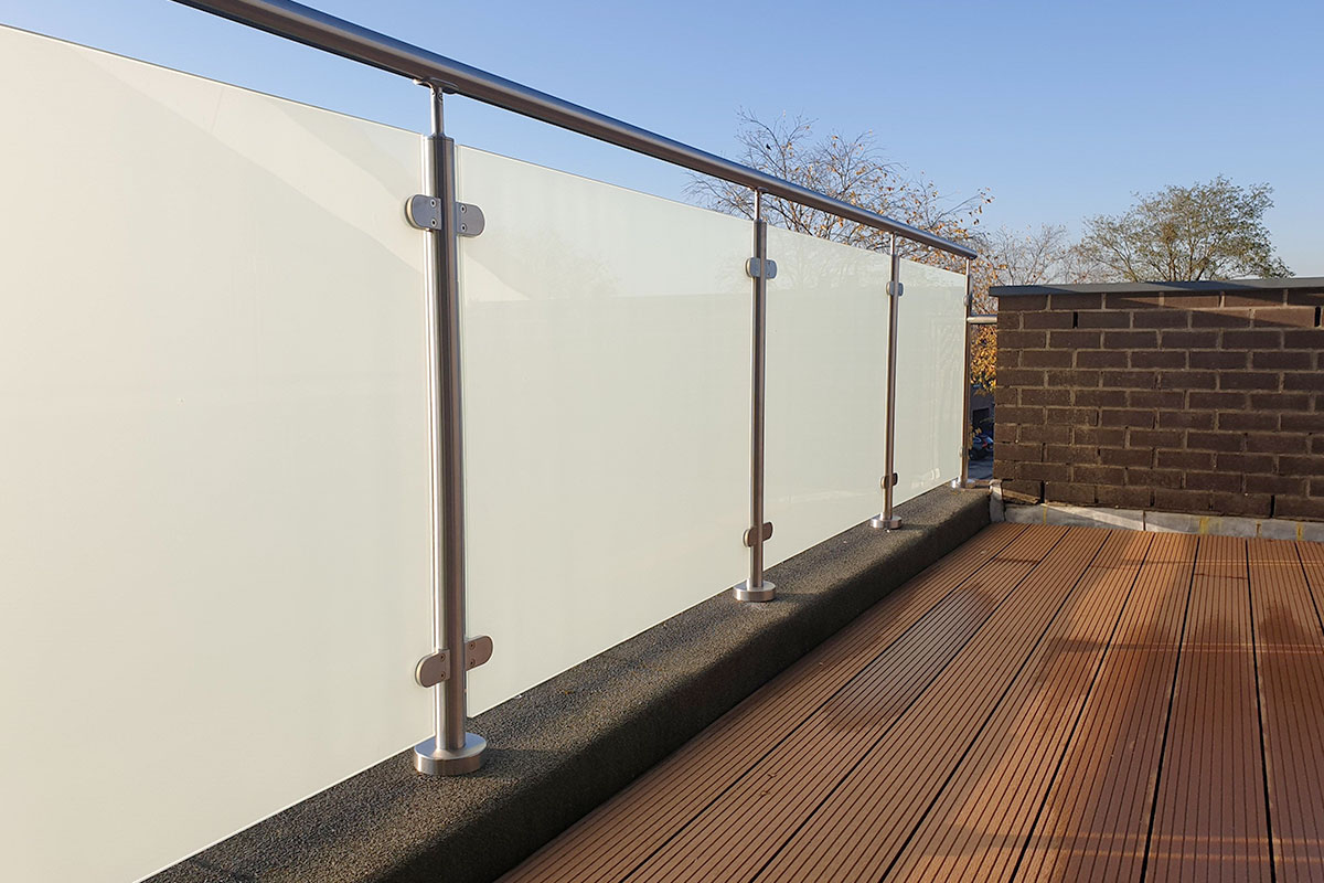 Glazen balkonhekken en Privacy