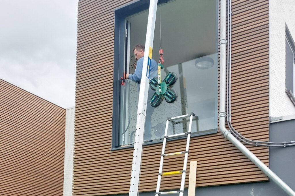 Glazen Frans balkon in Lelystad