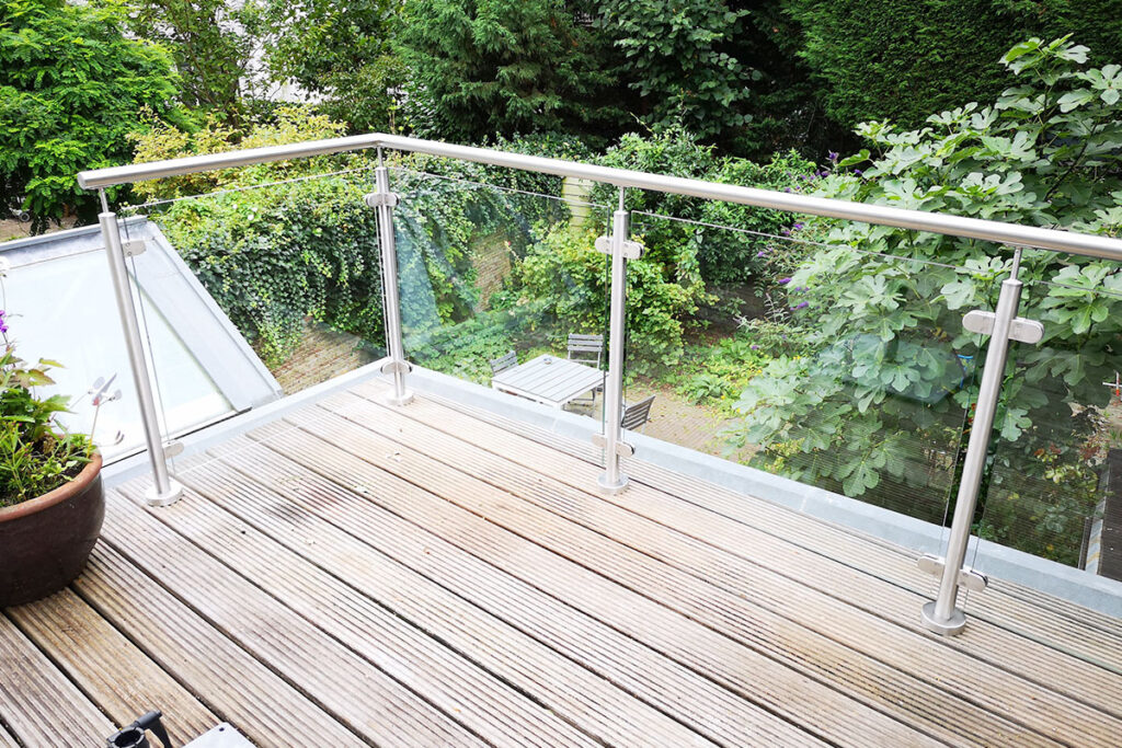 Kosten glazen balkonhek