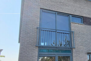 Stalen Frans balkonhek in 'S Gravenzande