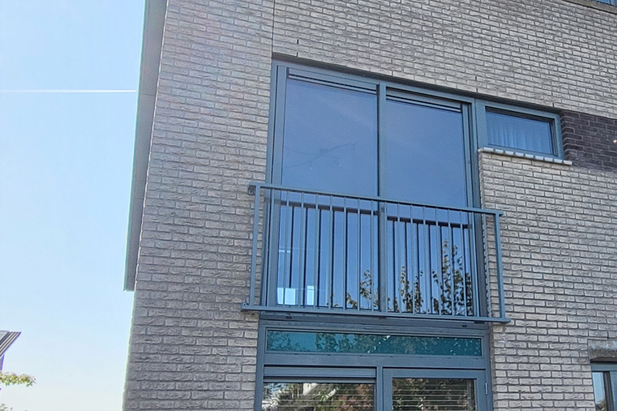 Stalen Frans balkonhek in 'S Gravenzande