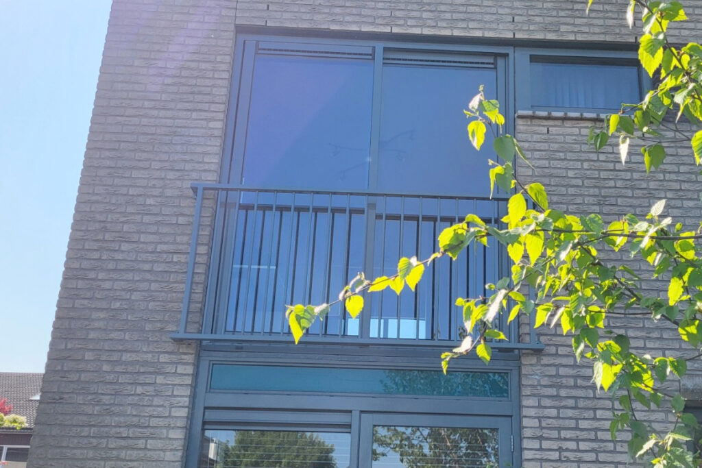 Stalen Frans balkonhek in 'S Gravenzande