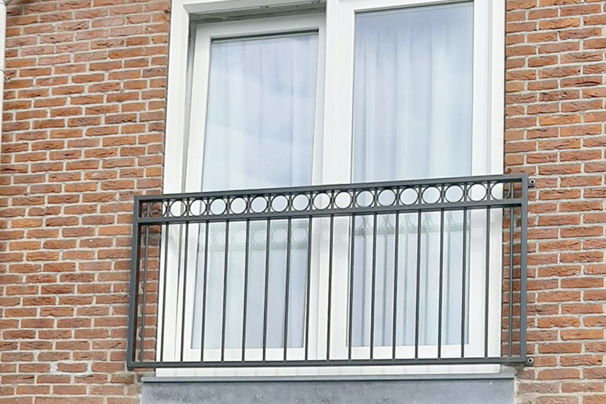 Frans balkonhek van staal