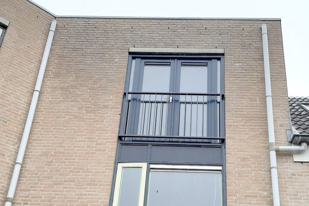 Frans balkonhek van staal op maat