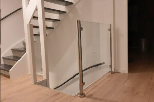 Glas balustrade van RVS