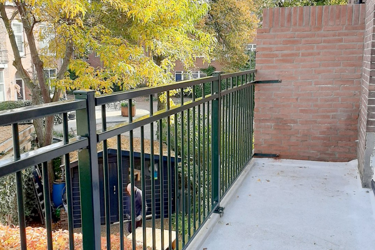 Stalen balkonhekken laten plaatsen