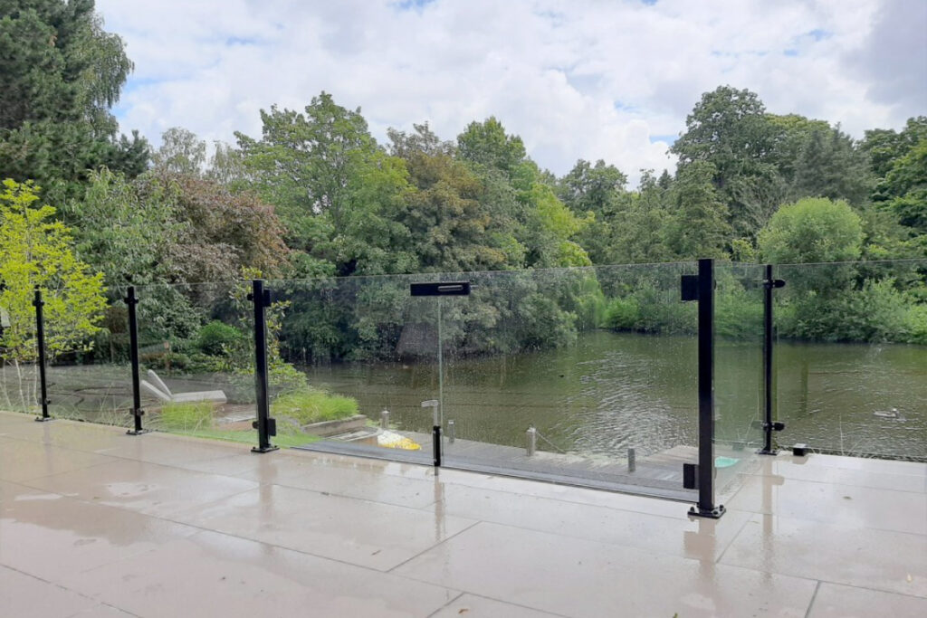 Glazen balustrade op maat laten maken