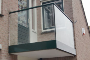 Glazen balustrade op maat laten maken