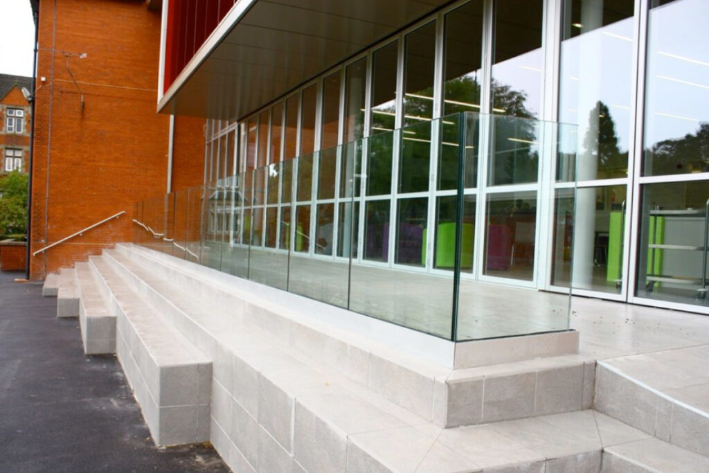 Q-railing blaustrade met glas