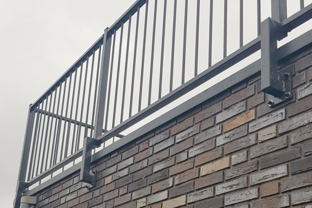Balkonhek laten installeren