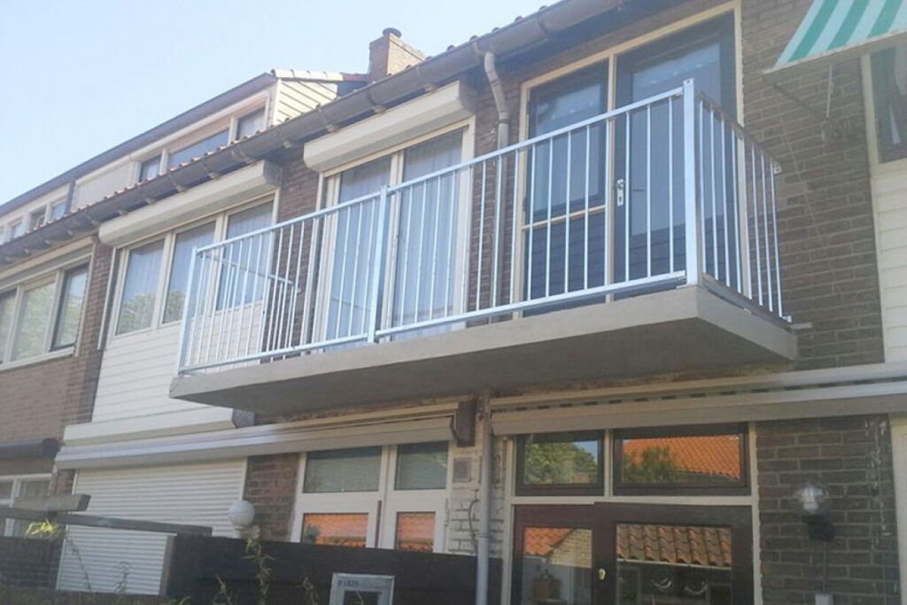 Balkonhek laten plaatsen