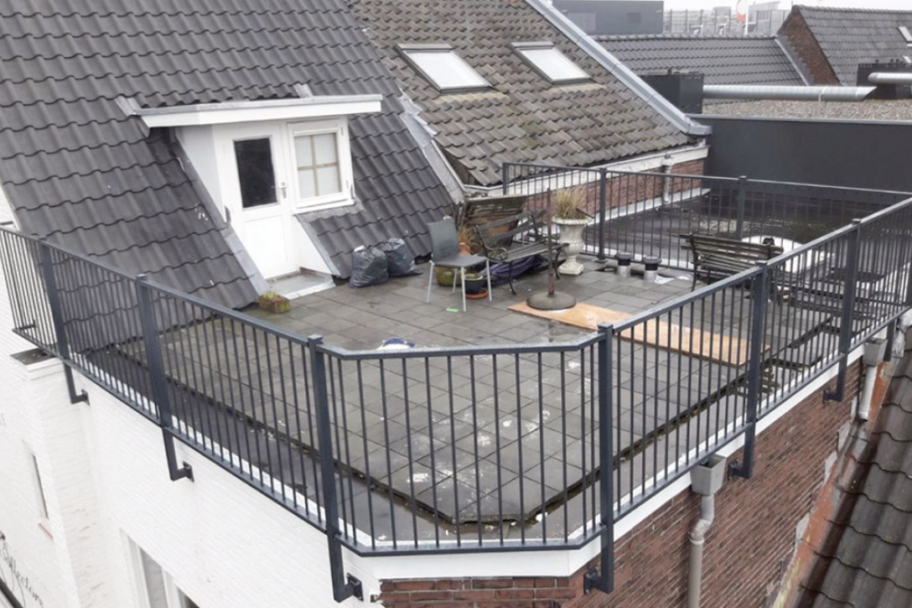Dakterras hekwerk fabriek