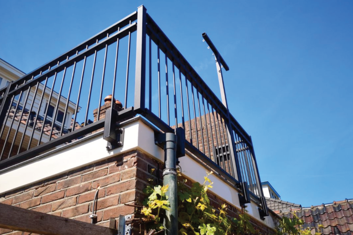 Dakterras hekwerk van staal