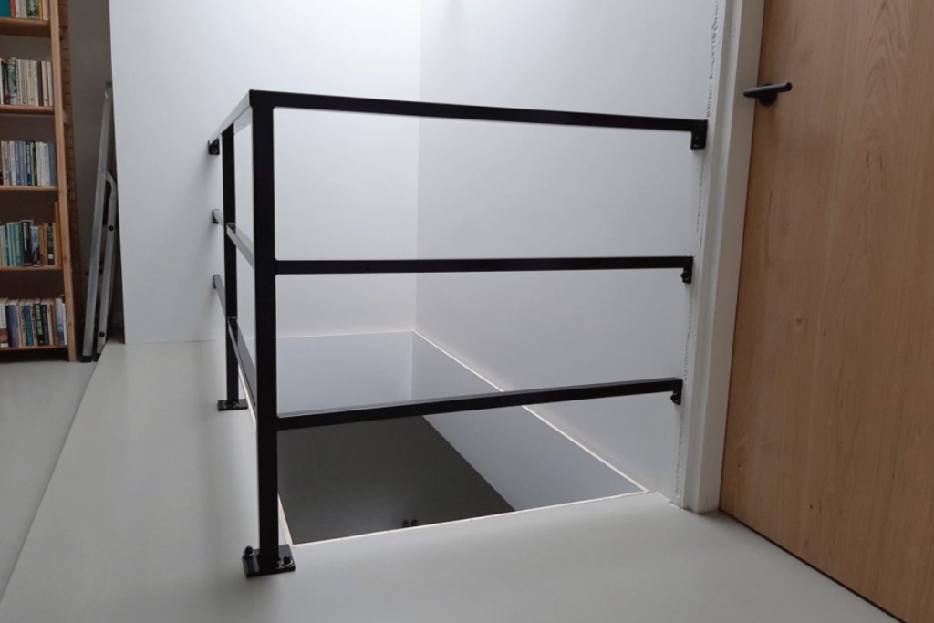 Leuningwerk laten plaatsen