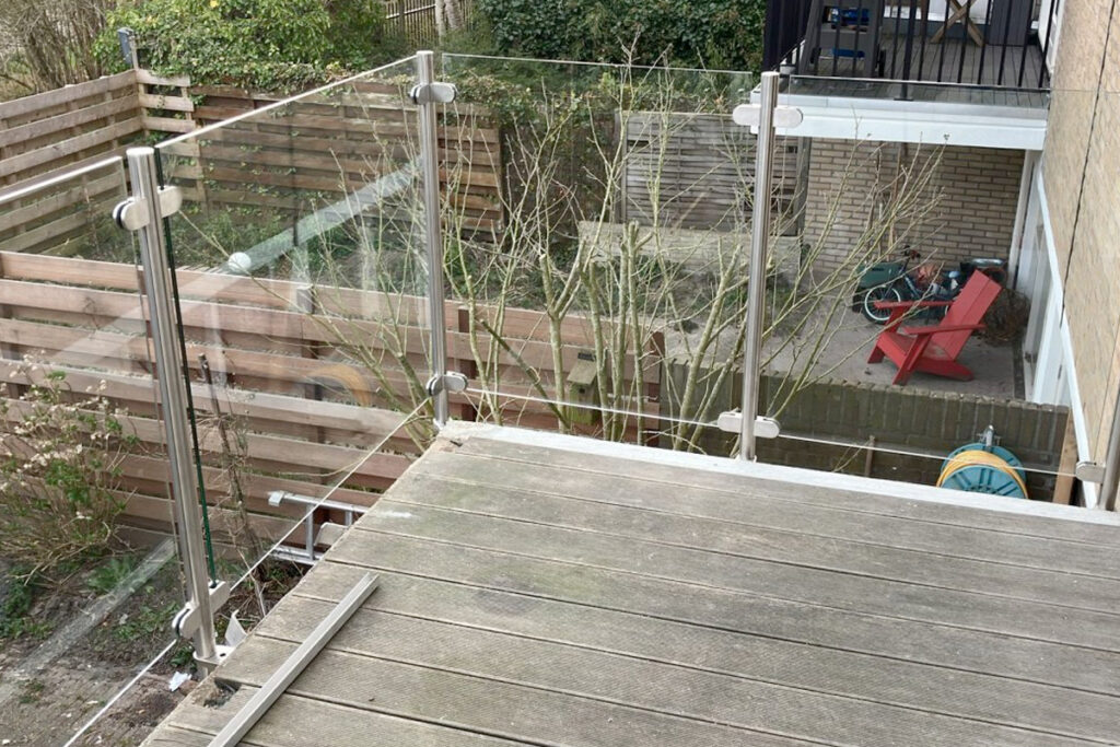 RVS balkonhekwerk met glas