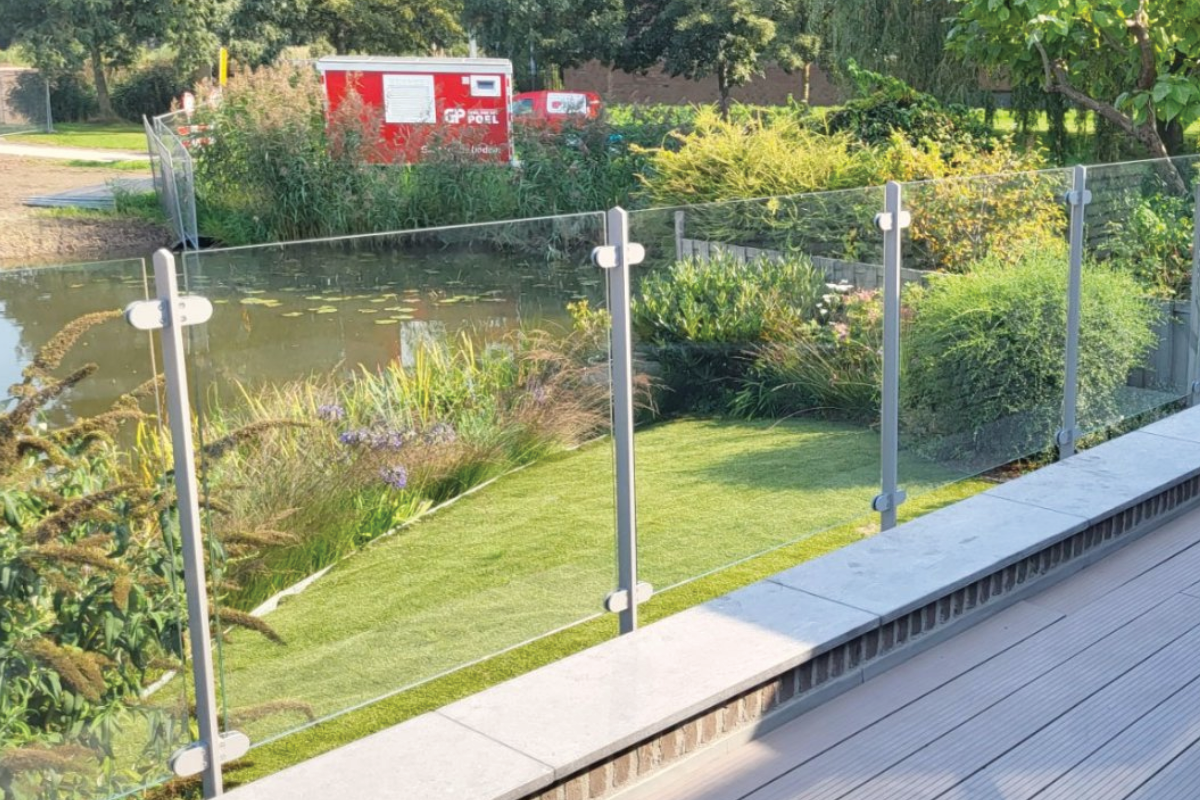 Glazen balustrade in Flevoland