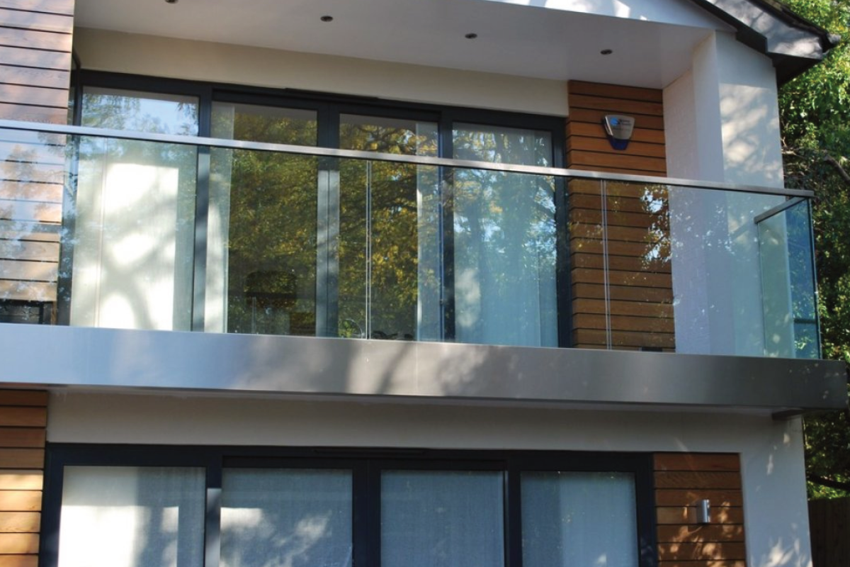 Glazen balustrade in Lelystad