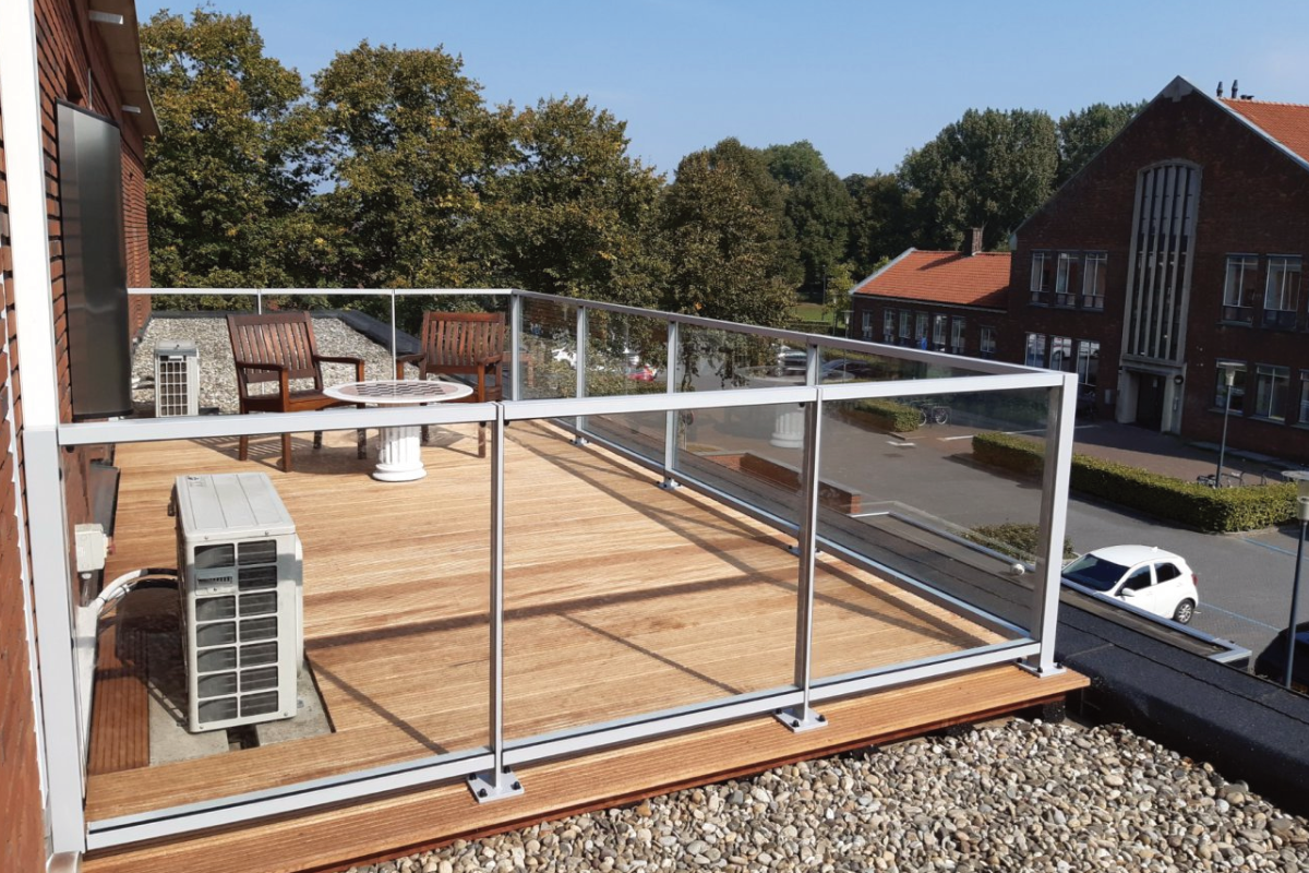 Glazen balustrade in Zeewolde